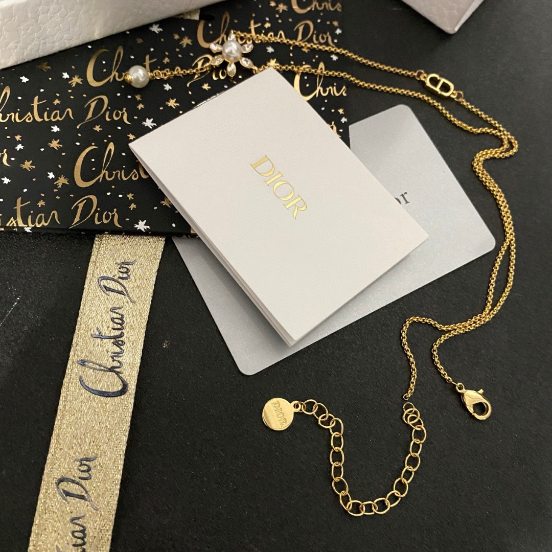 👑Dior 迪奥  中古 项链 专柜一致上新 精选原版一致 黄铜材质 甜美气质高雅.