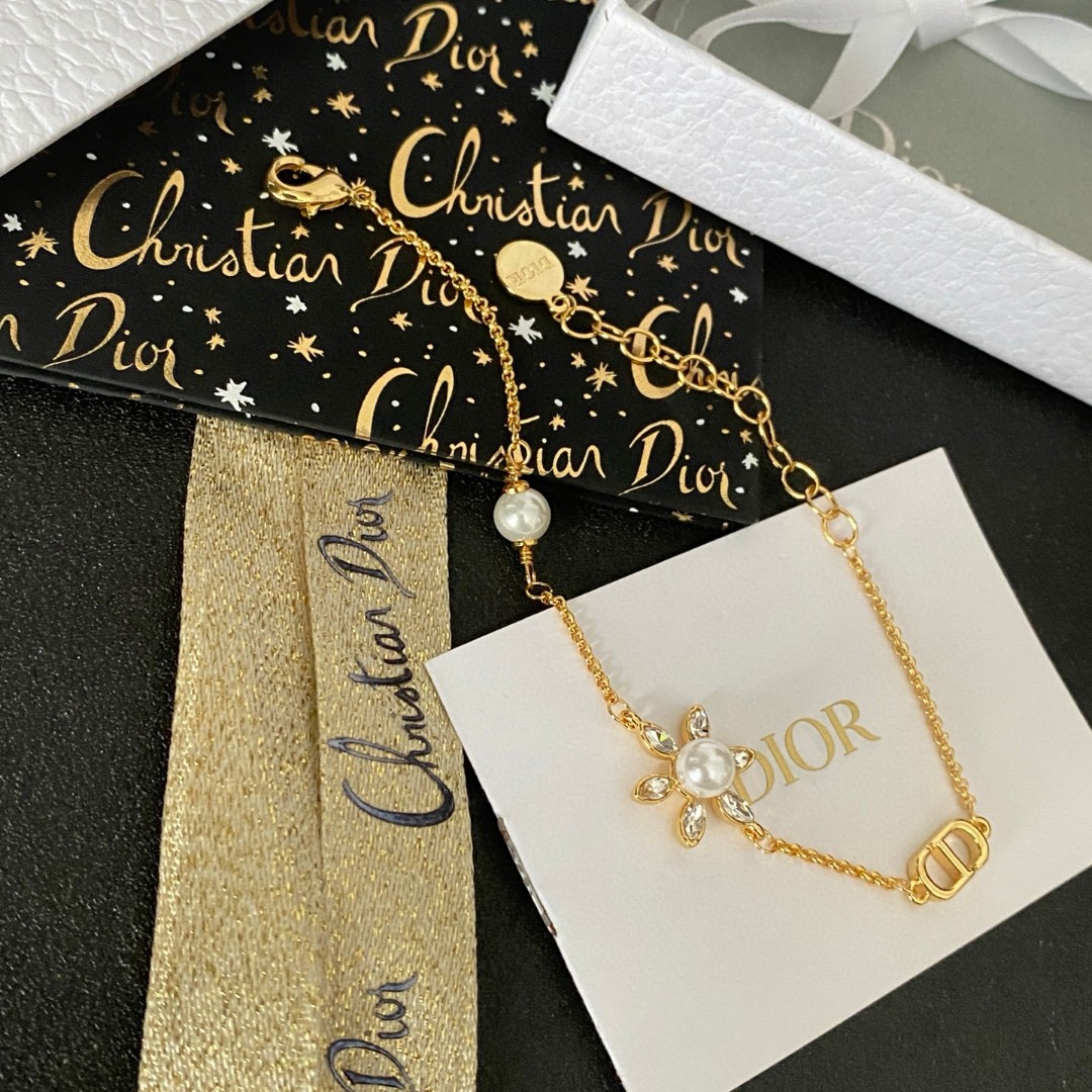 👑Dior 迪奥 中古 手链 专柜一致上新 精选原版一致 黄铜材质 甜美气质高雅.