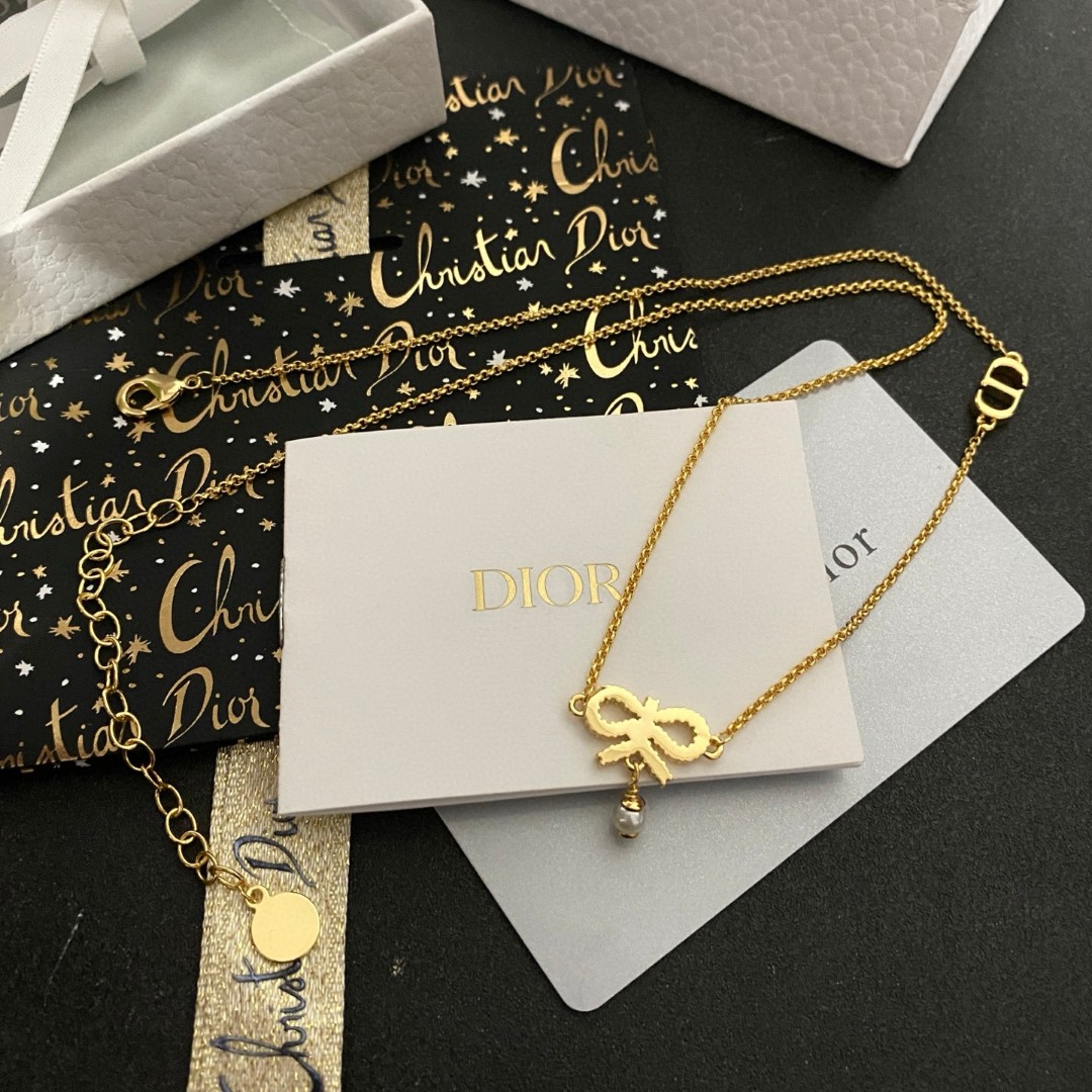 👑Dior 迪奥  中古 项链 专柜一致上新 精选原版一致 黄铜材质 甜美气质高雅.