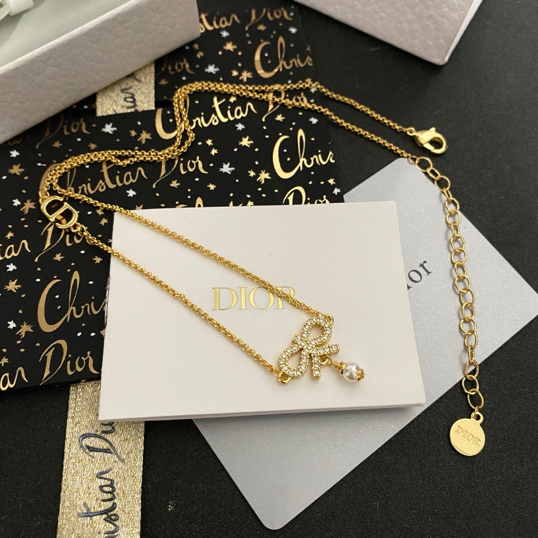 👑Dior 迪奥  中古 项链 专柜一致上新 精选原版一致 黄铜材质 甜美气质高雅.