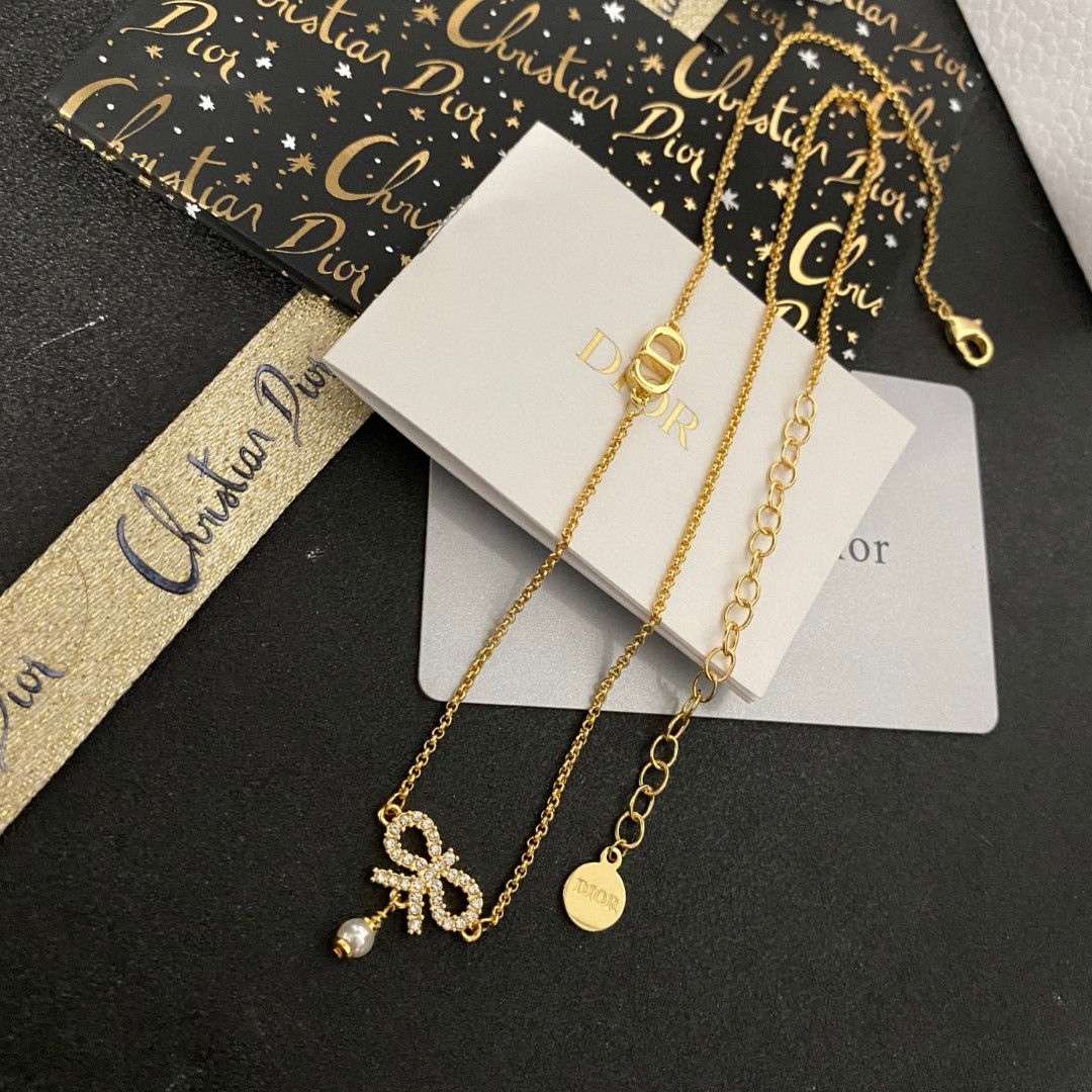 👑Dior 迪奥  中古 项链 专柜一致上新 精选原版一致 黄铜材质 甜美气质高雅.