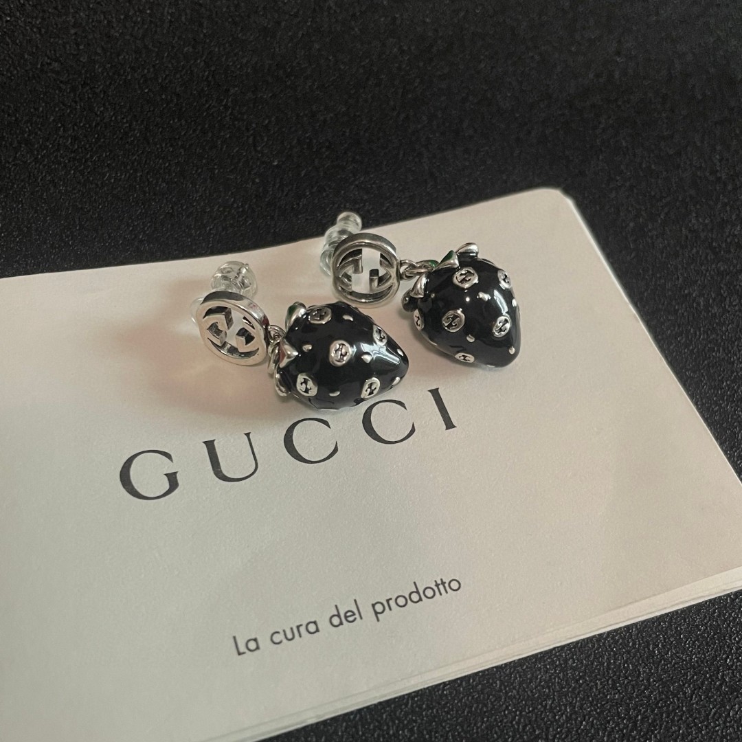 🔥实拍古驰Gucci高端现货立体草莓🍓古驰双G耳钉耳环，立体感十足高端品质，专柜同材质，真正黄铜，离子电