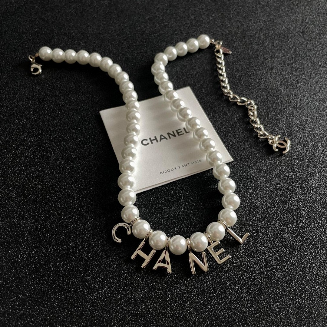  Chanel香奈儿 中古 项链👀小香家的款式真心无需多介绍😘🎶每一款都超好看，精致大方，非常显气质.
