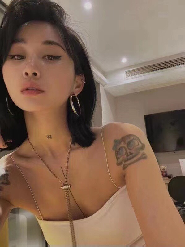 😍香奈儿Chanel双C字母最新款时尚伸缩项链💄超个性，百搭款特别特别赞，整体细节非常令人惊喜，设计感十