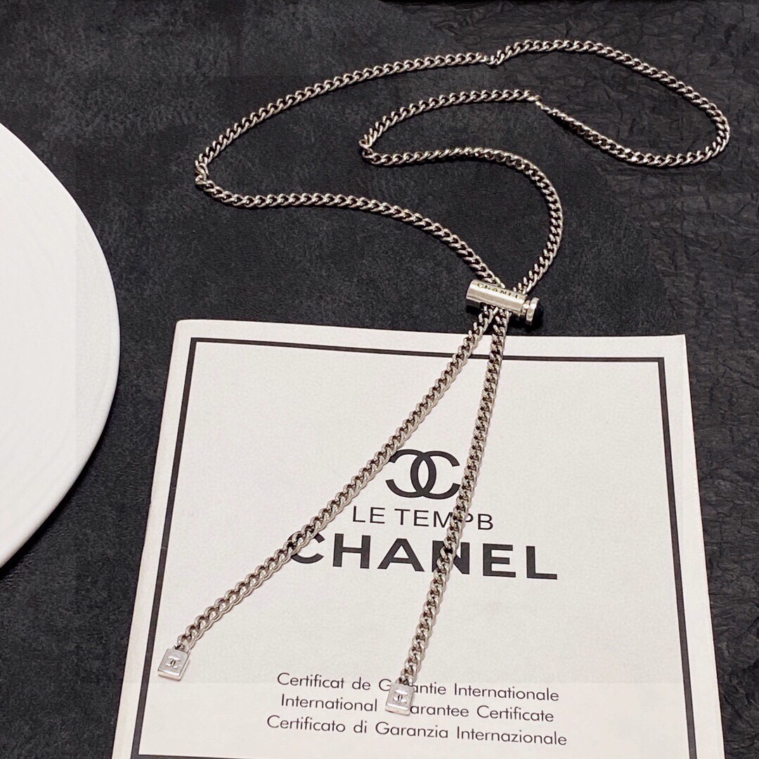 😍香奈儿Chanel双C字母最新款时尚伸缩项链💄超个性，百搭款特别特别赞，整体细节非常令人惊喜，设计感十