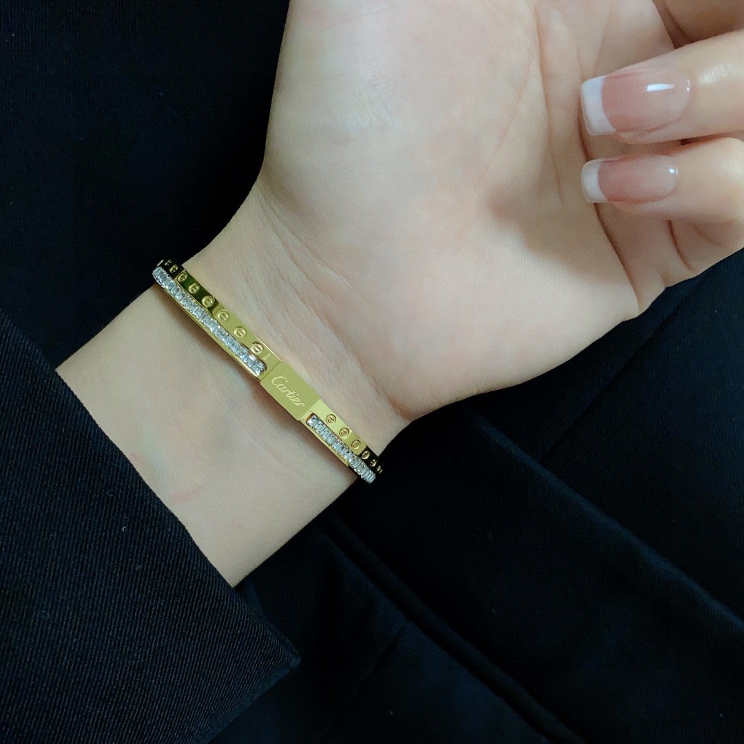 Cartier Jewelry Cartier Cartier 18k logo 360 ！ — photo 3