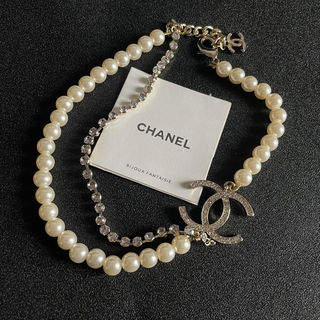  Chanel香奈儿 中古 项链👀小香家的款式真心无需多介绍😘🎶每一款都超好看，精致大方，非常显气质。