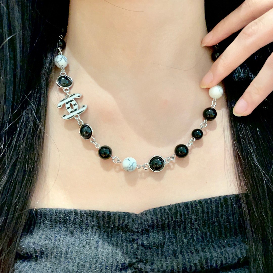 Chanel香奈儿 中古 双C项链👀小香家的款式真心无需多介绍😘🎶每一款都超好看，精致大方，非常显气质