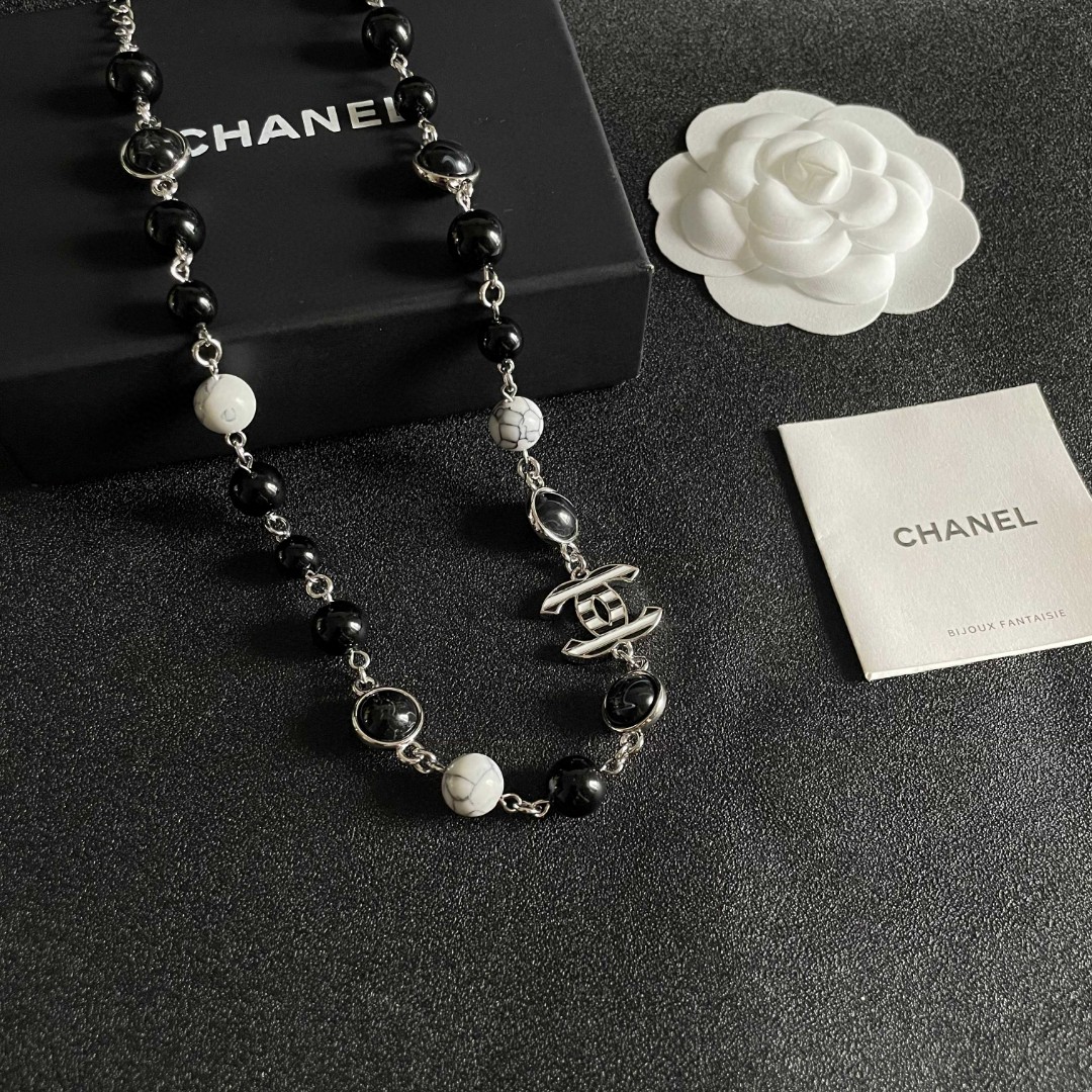  Chanel香奈儿 中古 双C项链👀小香家的款式真心无需多介绍😘🎶每一款都超好看，精致大方，非常显气质