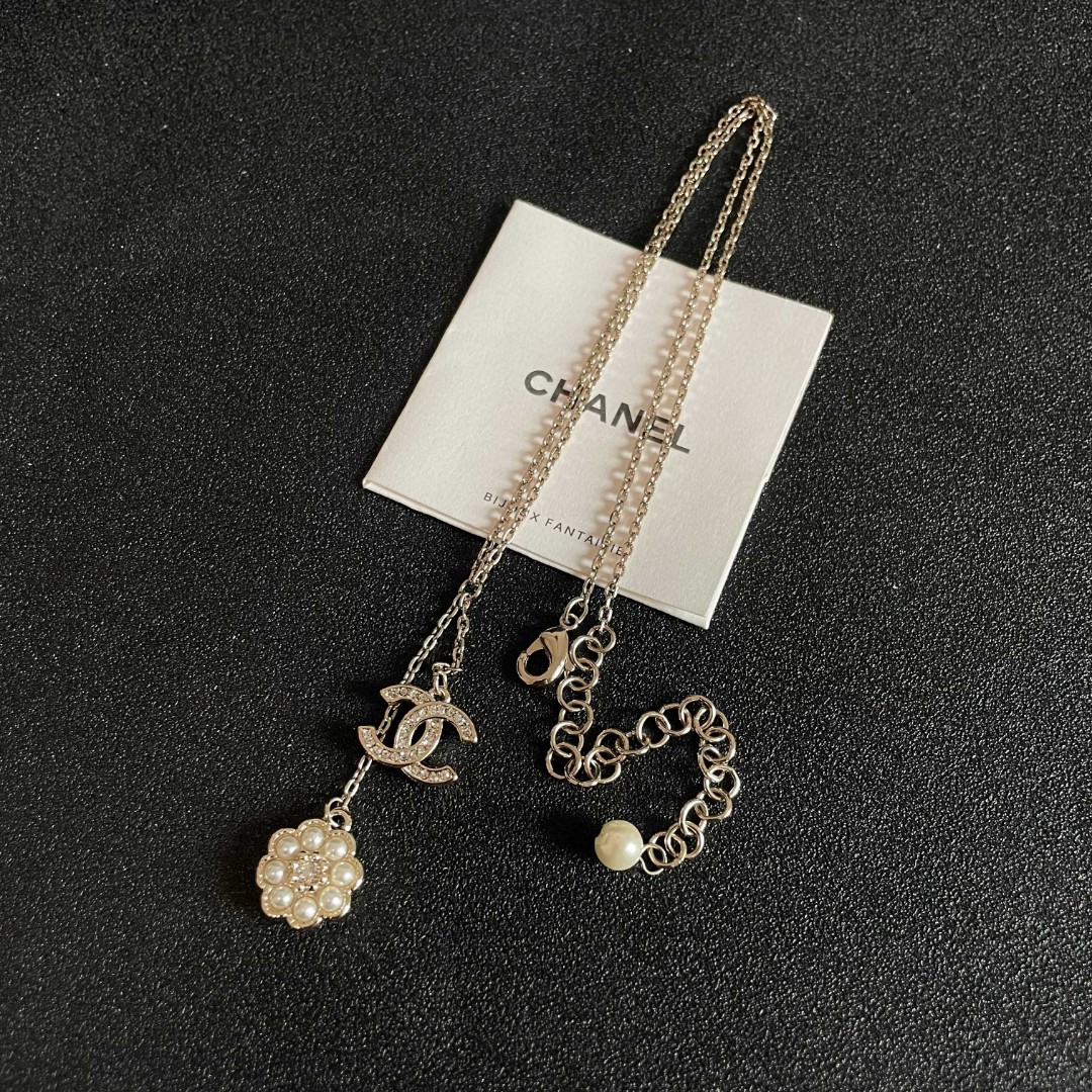  Chanel香奈儿 中古 双C项链👀小香家的款式真心无需多介绍😘🎶每一款都超好看，精致大方，非常显气质