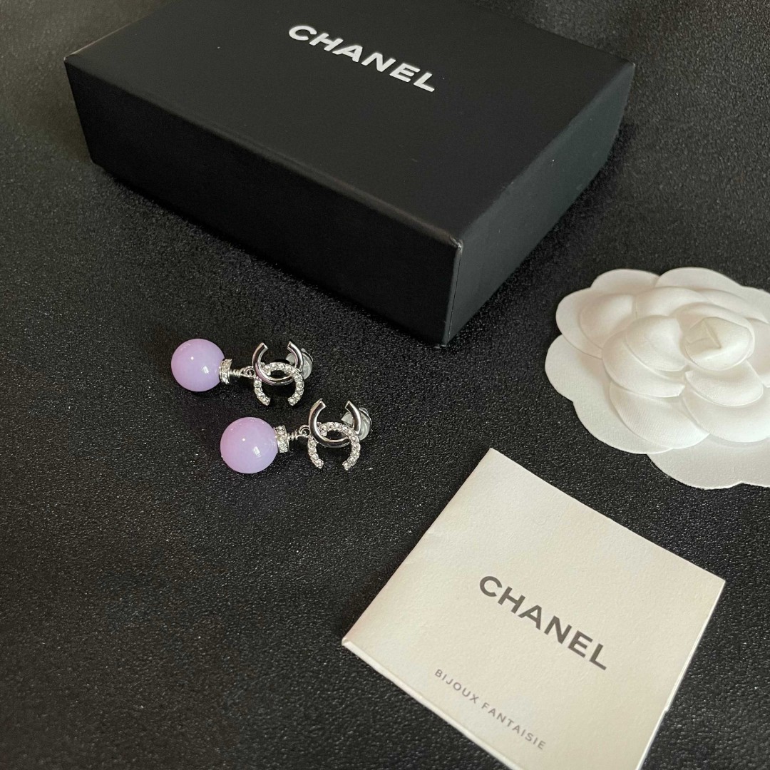  Chanel香奈儿 中古 双C耳钉👀原版复刻logo 小香家的款式真心无需多介绍😘🎶每一款都超好看，精