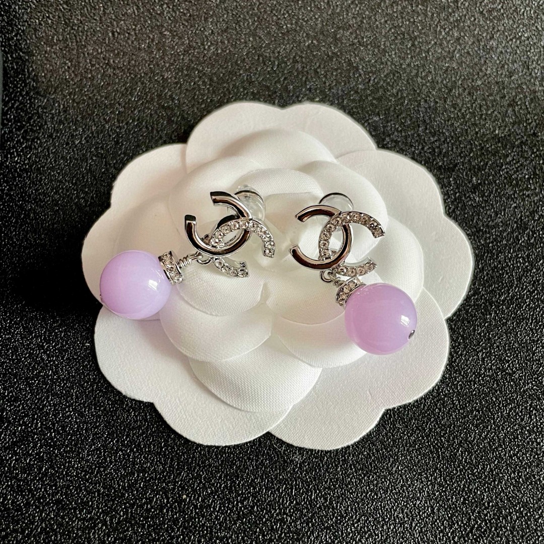  Chanel香奈儿 中古 双C耳钉👀原版复刻logo 小香家的款式真心无需多介绍😘🎶每一款都超好看，精