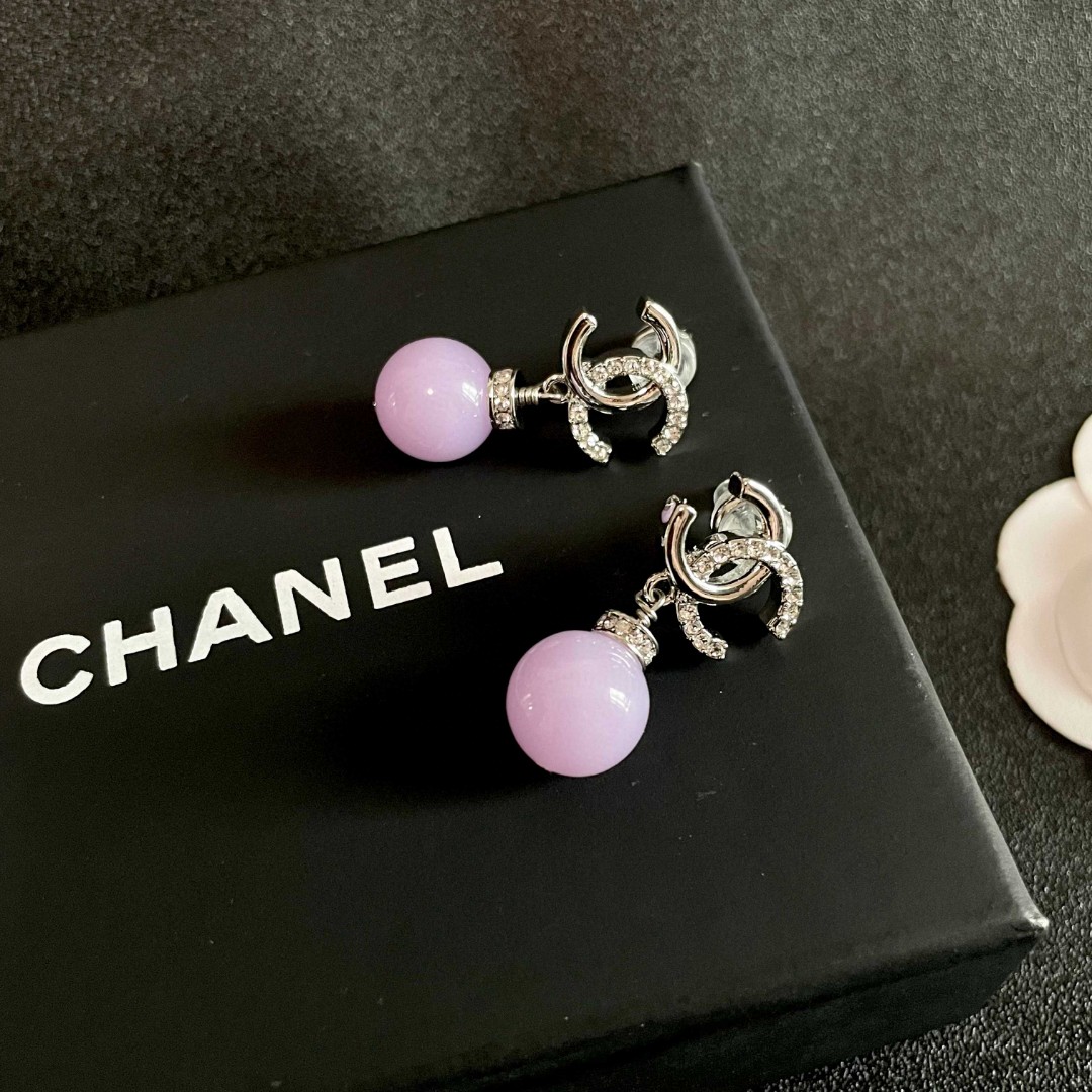  Chanel香奈儿 中古 双C耳钉👀原版复刻logo 小香家的款式真心无需多介绍😘🎶每一款都超好看，精
