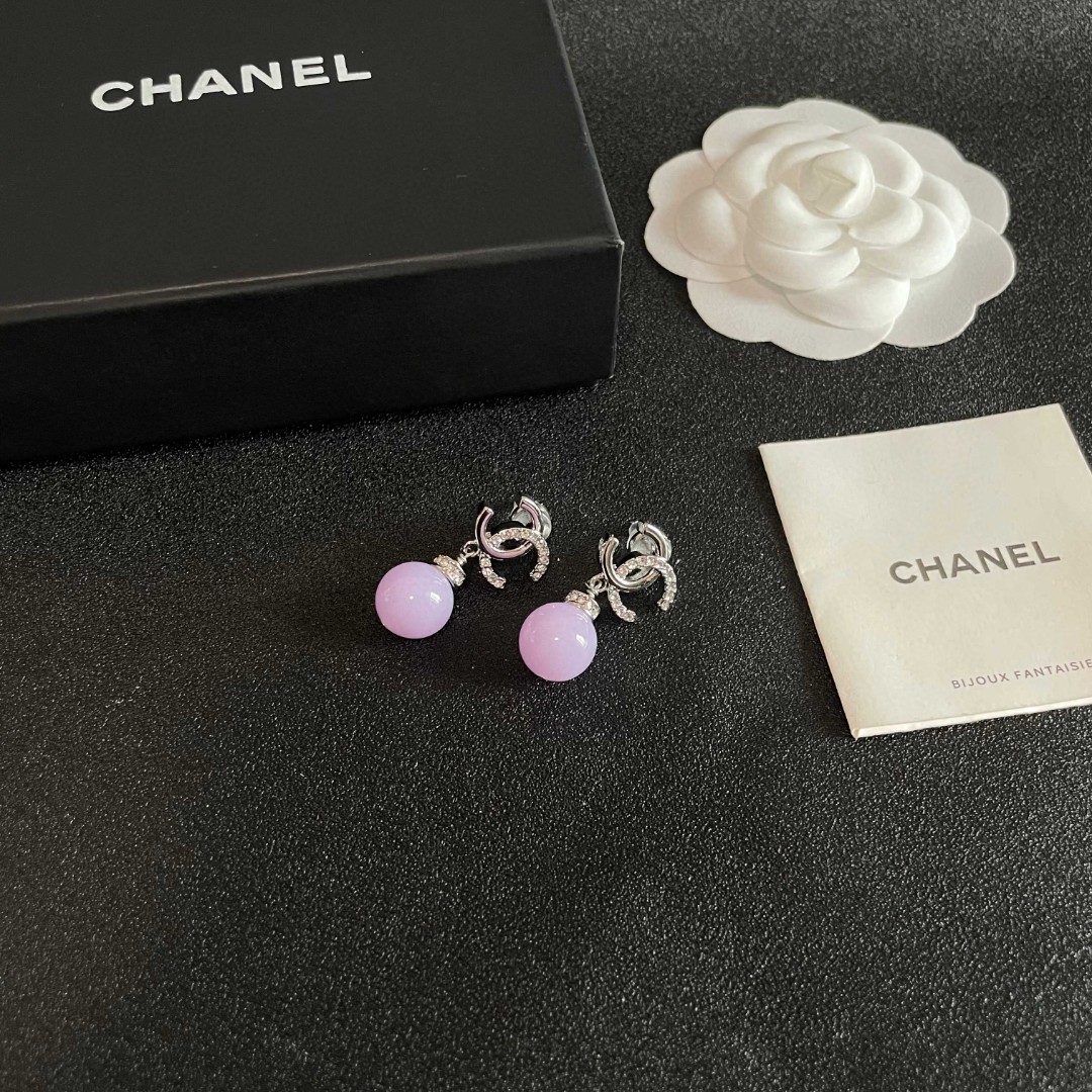  Chanel香奈儿 中古 双C耳钉👀原版复刻logo 小香家的款式真心无需多介绍😘🎶每一款都超好看，精