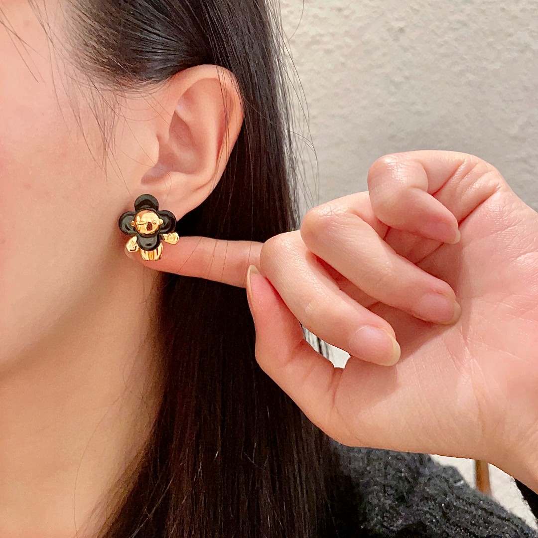 👑Lv 路易威登 2025年早春新品耳钉 经典老花耳环 超精工cnc工艺技术 上身美美哒 特别适合夏日搭