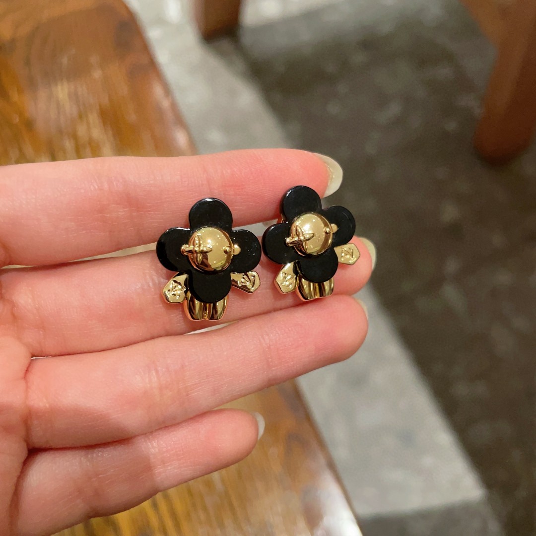 👑Lv 路易威登 2025年早春新品耳钉 经典老花耳环 超精工cnc工艺技术 上身美美哒 特别适合夏日搭