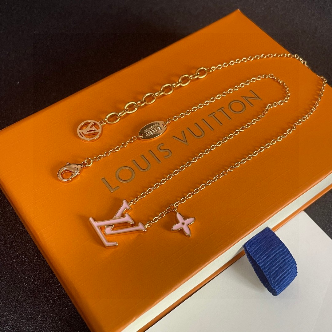  LV 项链🔹🔹Louis Vuitton 路易威登🔹专柜一致材质 火爆款出货 设计独特 复古前卫 男神