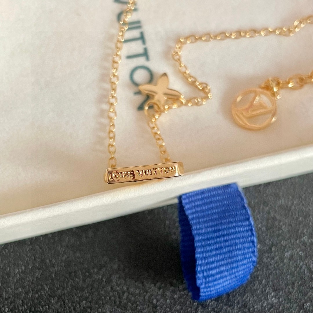  LV 项链🔹🔹Louis Vuitton 路易威登🔹专柜一致材质 火爆款出货 设计独特 复古前卫 男神