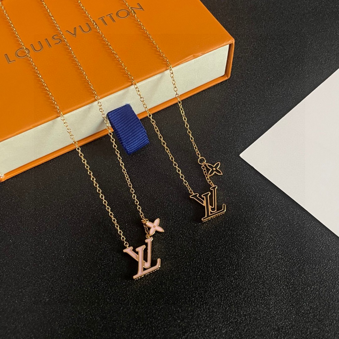  LV 项链🔹🔹Louis Vuitton 路易威登🔹专柜一致材质 火爆款出货 设计独特 复古前卫 男神