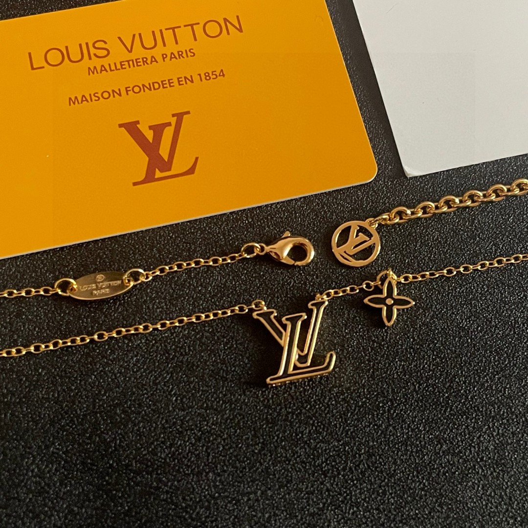  LV 项链🔹🔹Louis Vuitton 路易威登🔹专柜一致材质 火爆款出货 设计独特 复古前卫 男神