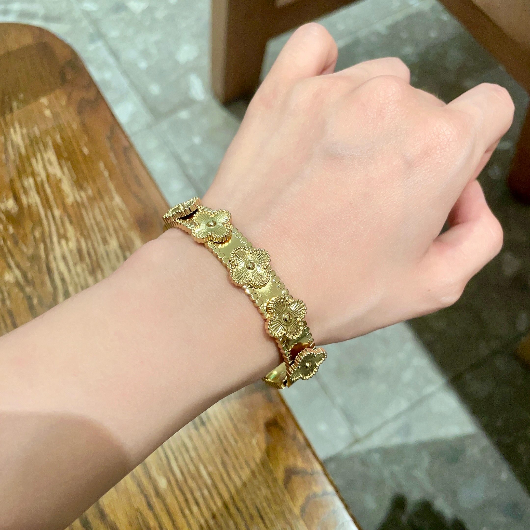 The new VCA’s narrow-verse bracelet is a classic attack on Krassic Arrival - 图片 2