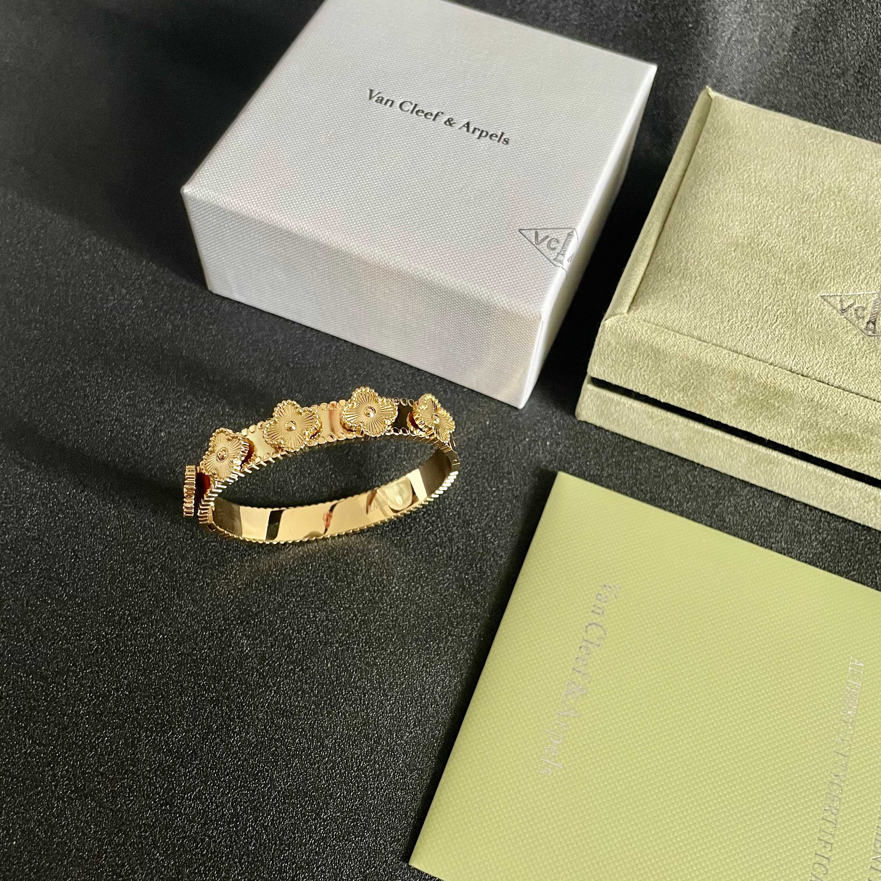 The new VCA’s narrow-verse bracelet is a classic attack on Krassic Arrival - 图片 5