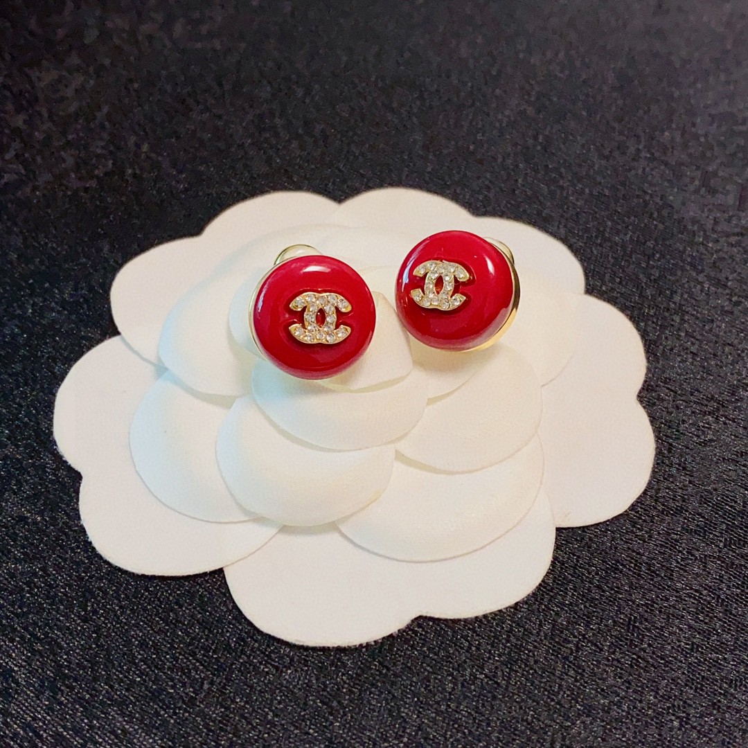 💥新款Chanel 小香风 新年红色喜庆镶钻耳钉 专柜同步上新 耳环 原版一致材质搭配纯银针耳环💗 精工