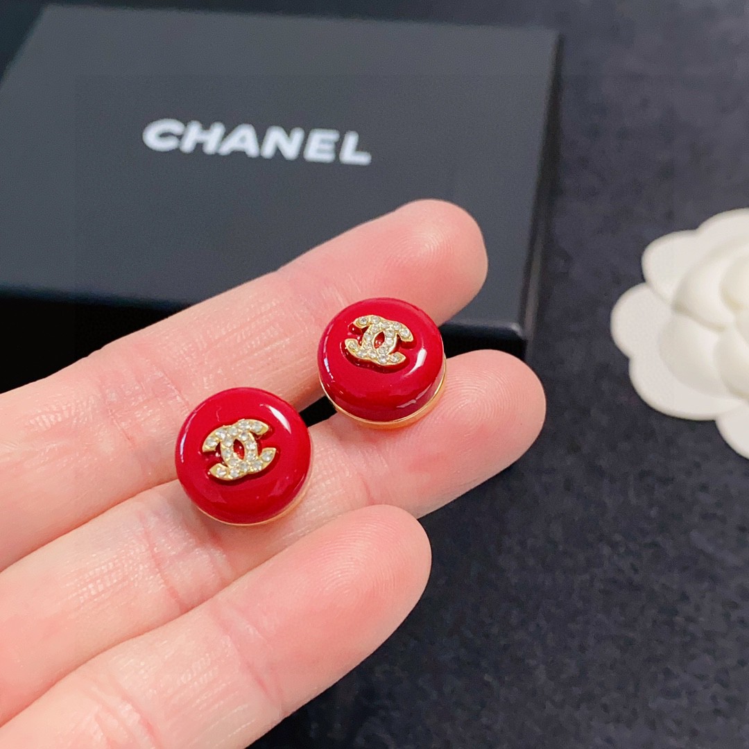 💥新款Chanel 小香风 新年红色喜庆镶钻耳钉 专柜同步上新 耳环 原版一致材质搭配纯银针耳环💗 精工