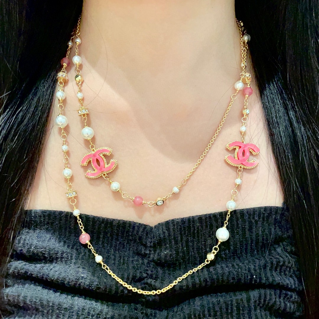  Chanel香奈儿 中古 项链👀小香家的款式真心无需多介绍😘🎶每一款都超好看，精致大方，非常显气质.