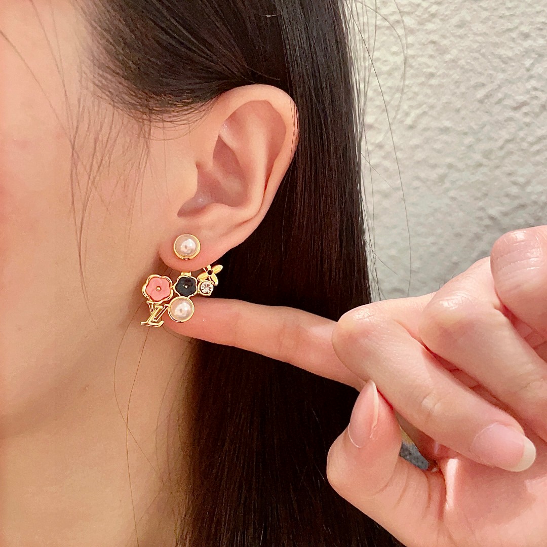 👑Lv 路易威登 2025年早春新品耳钉 经典老花耳环 超精工cnc工艺技术 上身美美哒 特别适合夏日搭