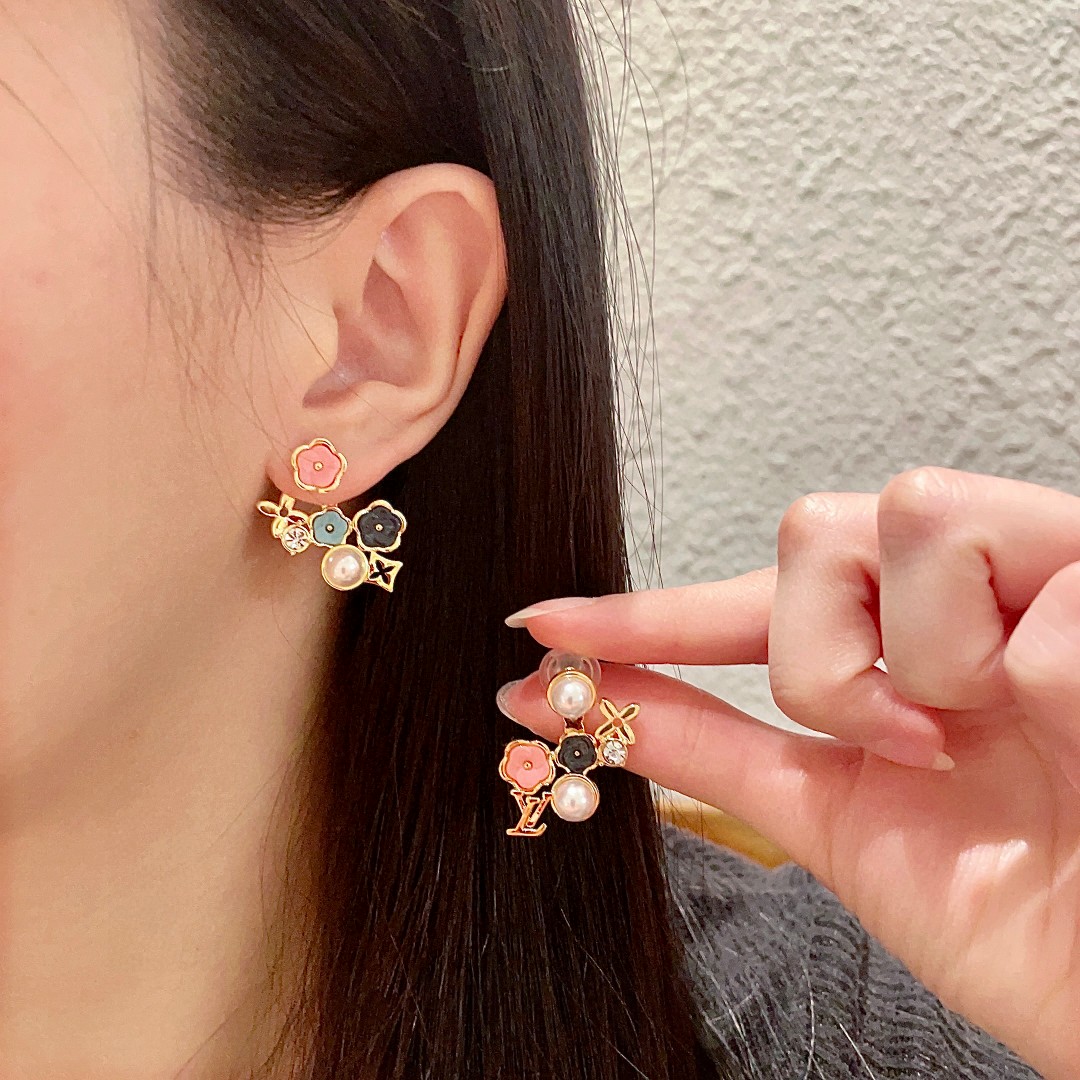 👑Lv 路易威登 2025年早春新品耳钉 经典老花耳环 超精工cnc工艺技术 上身美美哒 特别适合夏日搭