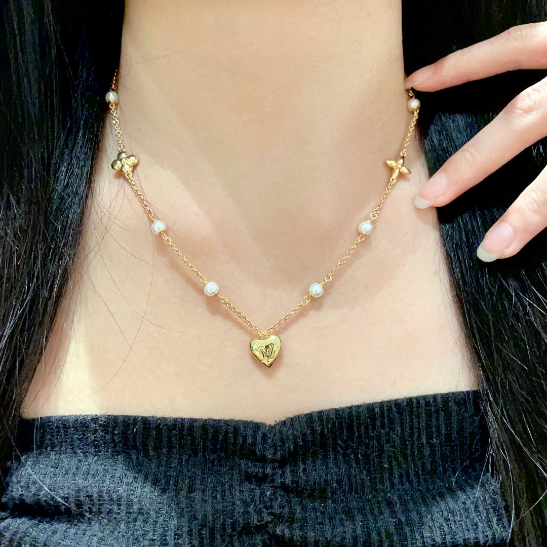 💥💥Louis Vuitton 路易威登 设计独特 (用LV经典之作图形理念)👋好看🧚‍♀️项链 超级无