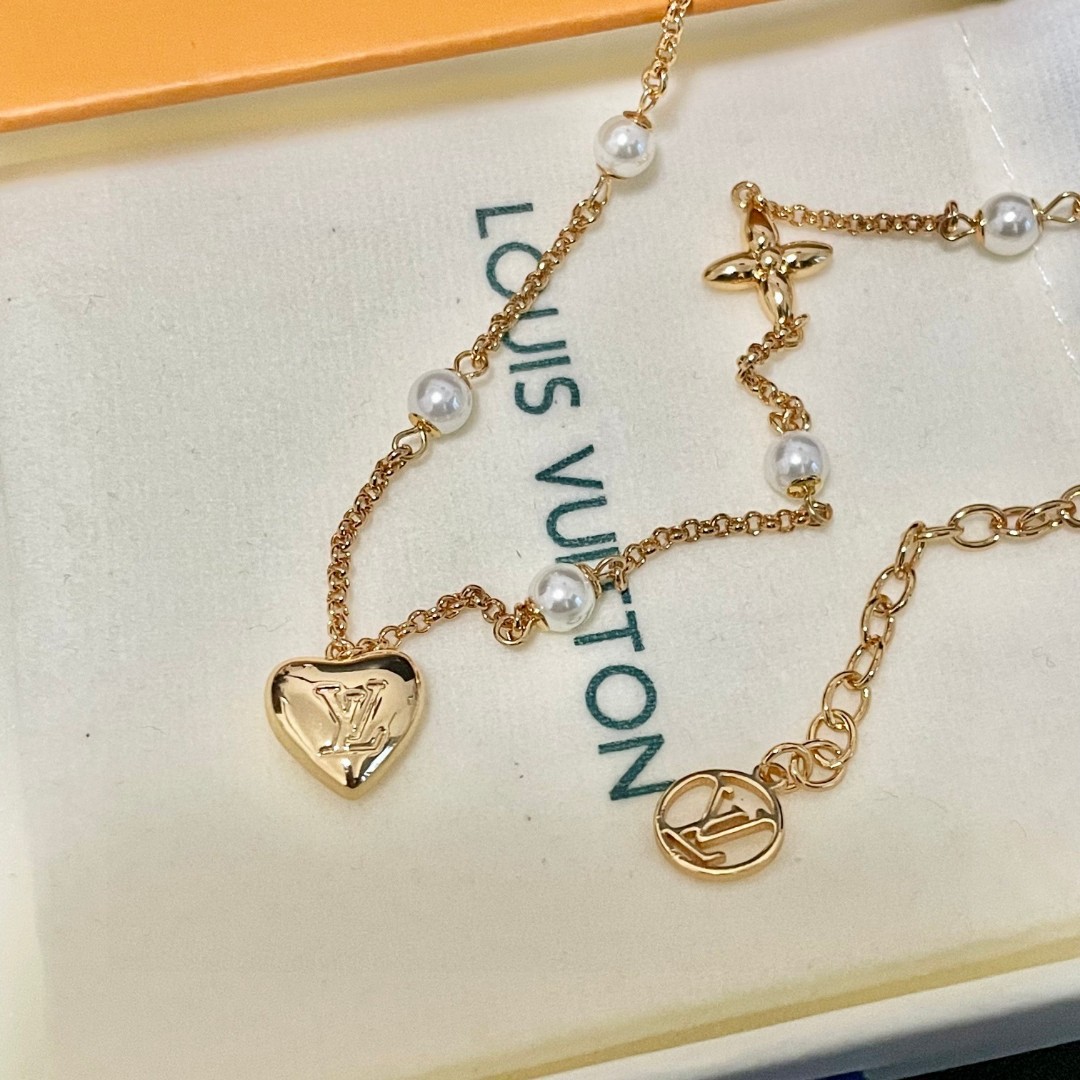💥💥Louis Vuitton 路易威登 设计独特 (用LV经典之作图形理念)👋好看🧚‍♀️项链 超级无