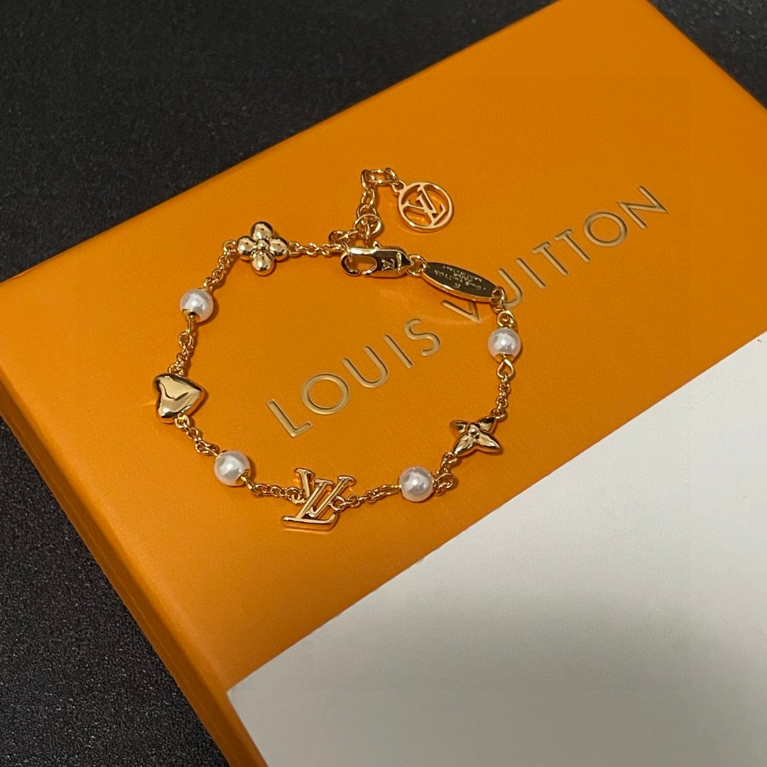 💥💥Louis Vuitton 路易威登 设计独特 (用LV经典之作图形理念)👋好看🧚‍♀️手链  超级