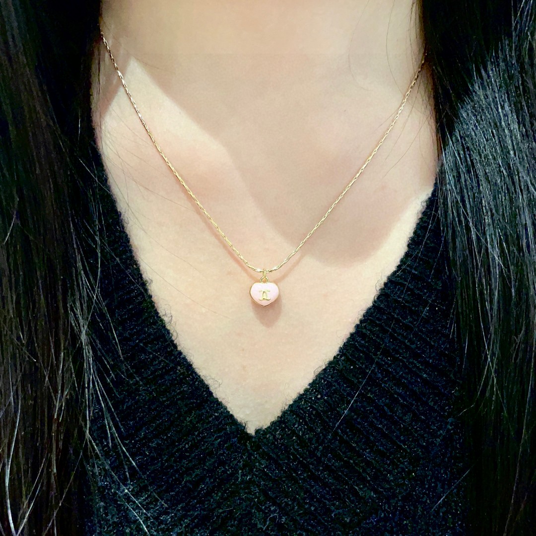  Chanel香奈儿 中古 项链👀小香家的款式真心无需多介绍😘🎶每一款都超好看，精致大方，非常显气质.