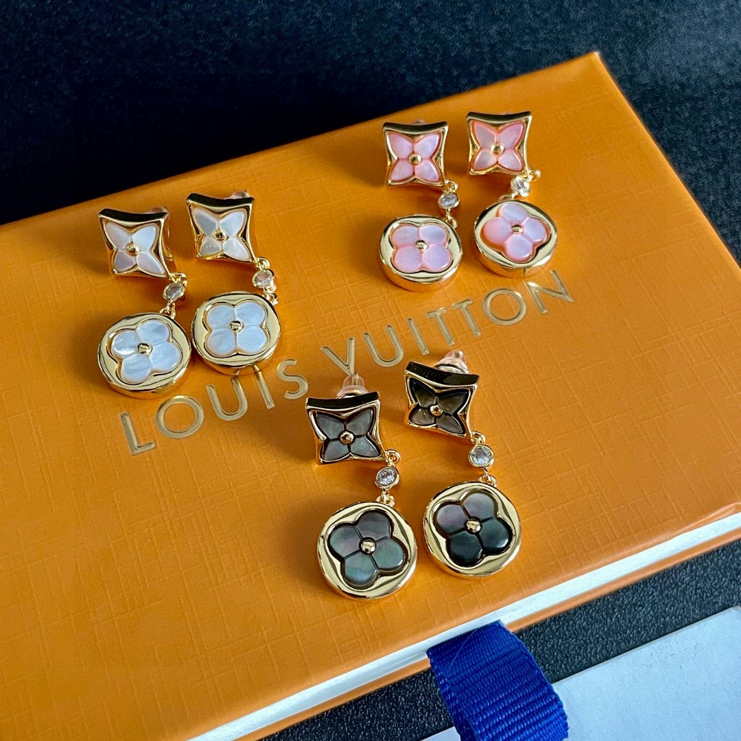 👑Lv 路易威登 2025年早春新品耳钉 经典老花耳环 超精工cnc工艺技术 上身美美哒 特别适合夏日搭