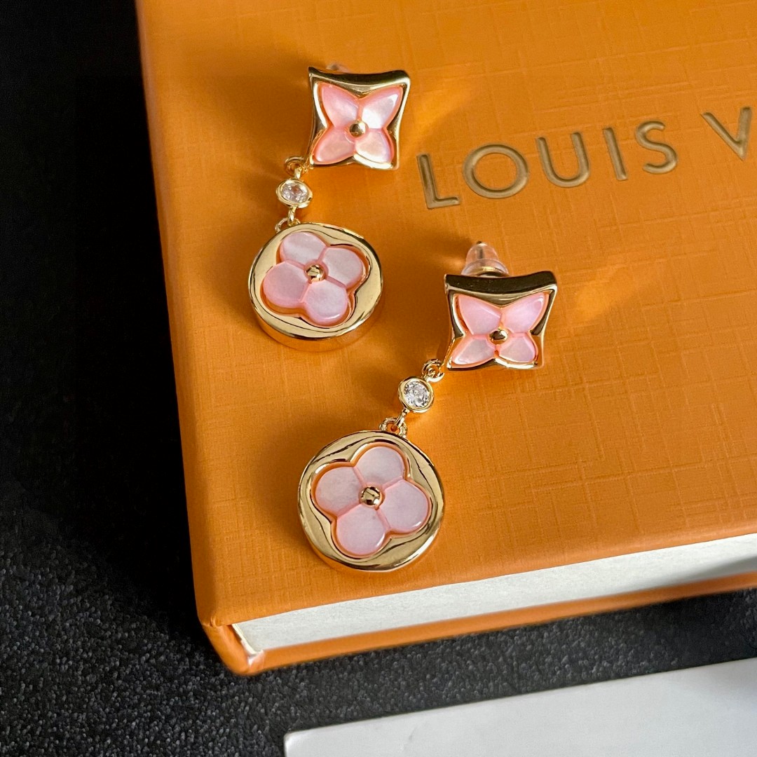 👑Lv 路易威登 2025年早春新品耳钉 经典老花耳环 超精工cnc工艺技术 上身美美哒 特别适合夏日搭
