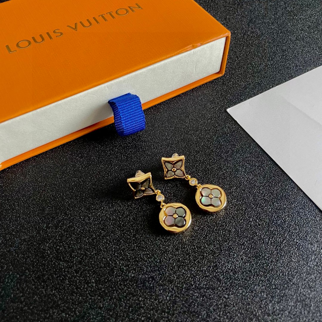 👑Lv 路易威登 2025年早春新品耳钉 经典老花耳环 超精工cnc工艺技术 上身美美哒 特别适合夏日搭