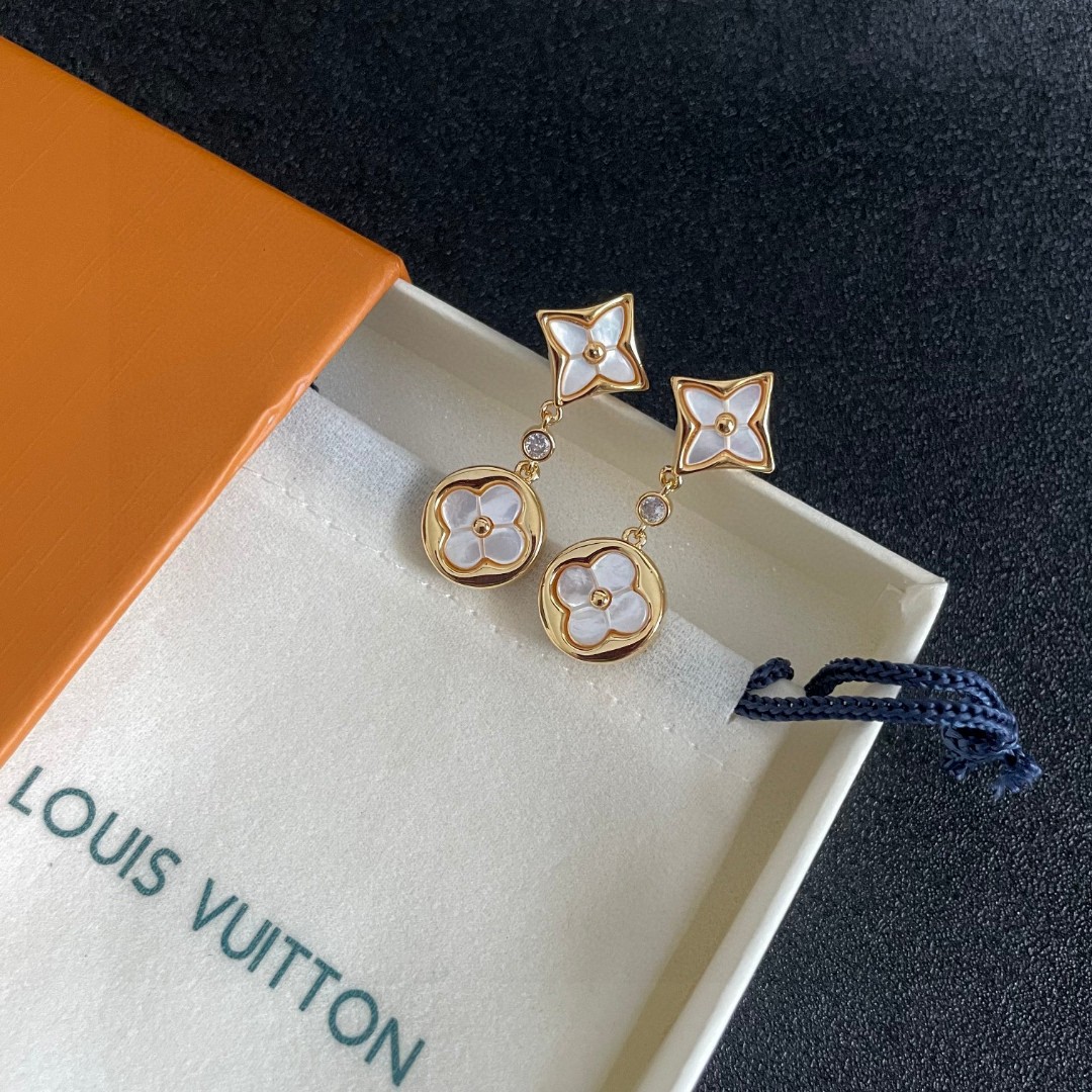 👑Lv 路易威登 2025年早春新品耳钉 经典老花耳环 超精工cnc工艺技术 上身美美哒 特别适合夏日搭