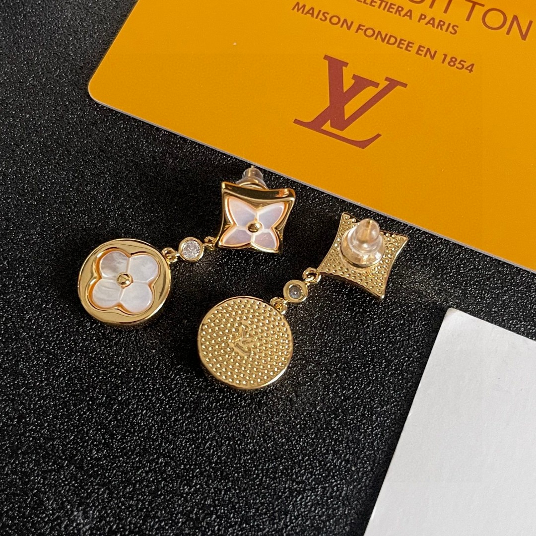 👑Lv 路易威登 2025年早春新品耳钉 经典老花耳环 超精工cnc工艺技术 上身美美哒 特别适合夏日搭
