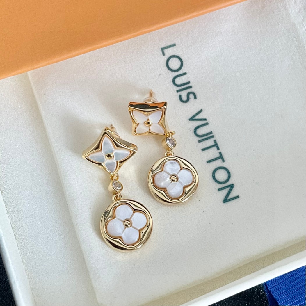 👑Lv 路易威登 2025年早春新品耳钉 经典老花耳环 超精工cnc工艺技术 上身美美哒 特别适合夏日搭