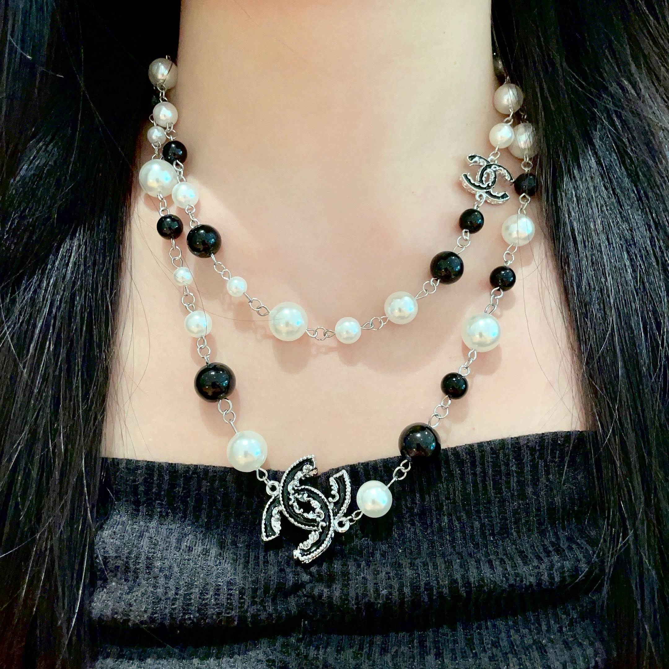  Chanel香奈儿 中古 项链👀小香家的款式真心无需多介绍😘🎶每一款都超好看，精致大方，非常显气质