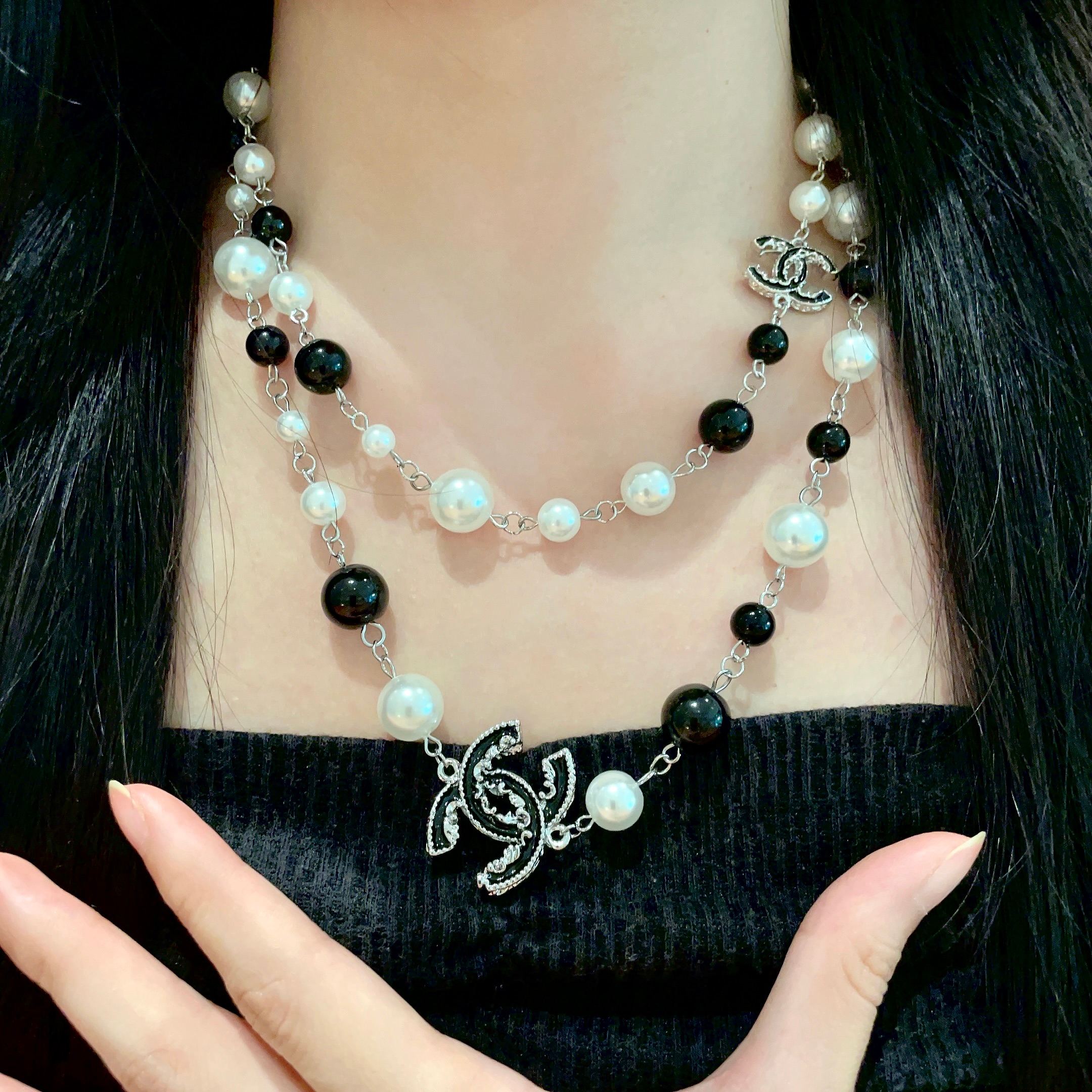  Chanel香奈儿 中古 项链👀小香家的款式真心无需多介绍😘🎶每一款都超好看，精致大方，非常显气质