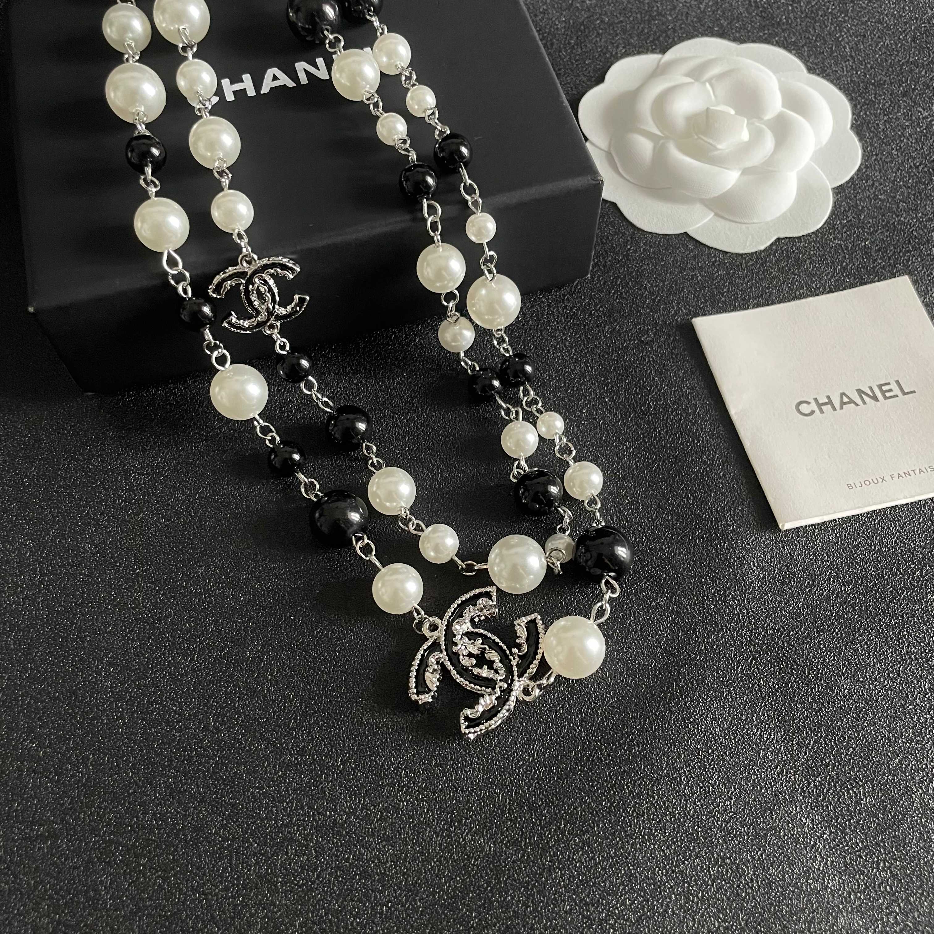  Chanel香奈儿 中古 项链👀小香家的款式真心无需多介绍😘🎶每一款都超好看，精致大方，非常显气质