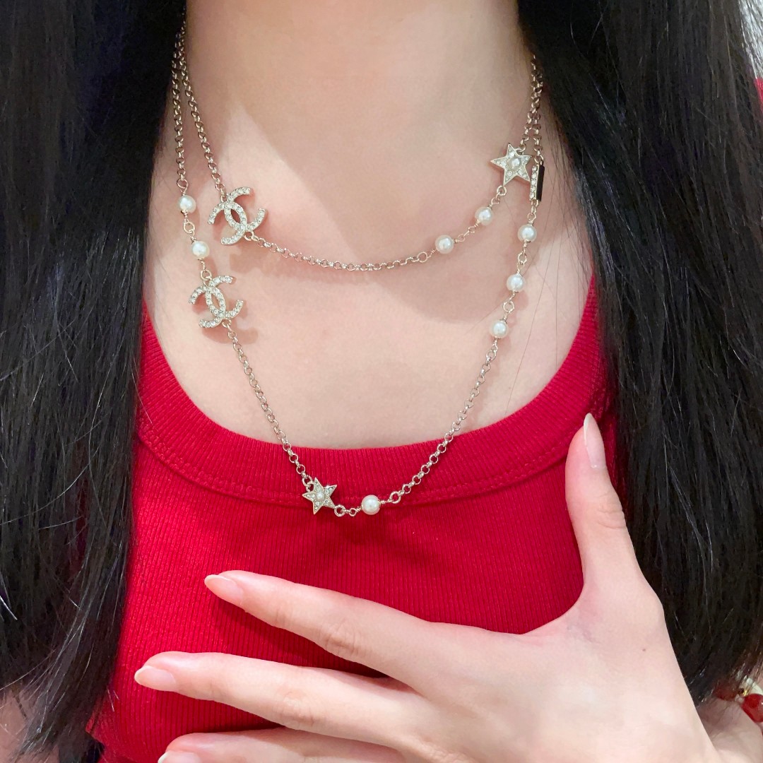  Chanel香奈儿 中古 项链👀小香家的款式真心无需多介绍😘🎶每一款都超好看，精致大方，非常显气质