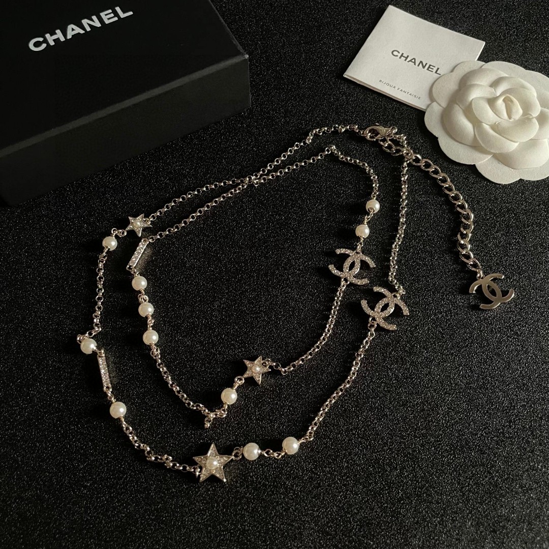  Chanel香奈儿 中古 项链👀小香家的款式真心无需多介绍😘🎶每一款都超好看，精致大方，非常显气质