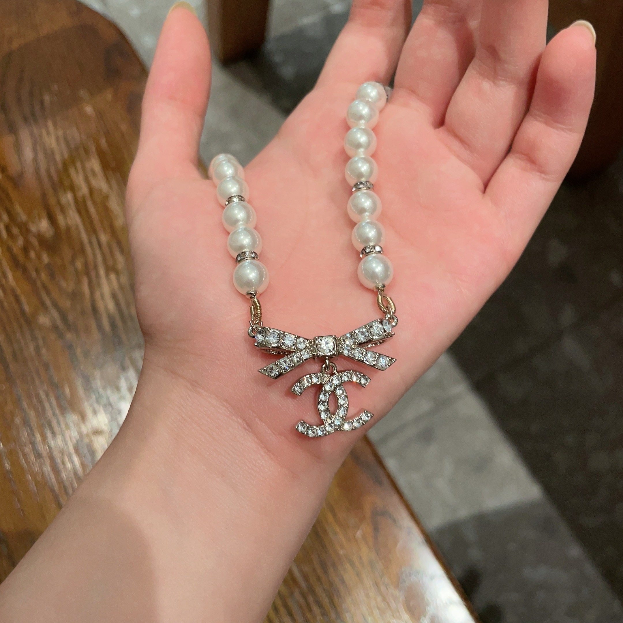  Chanel香奈儿 中古 项链👀小香家的款式真心无需多介绍😘🎶每一款都超好看，精致大方，非常显气质