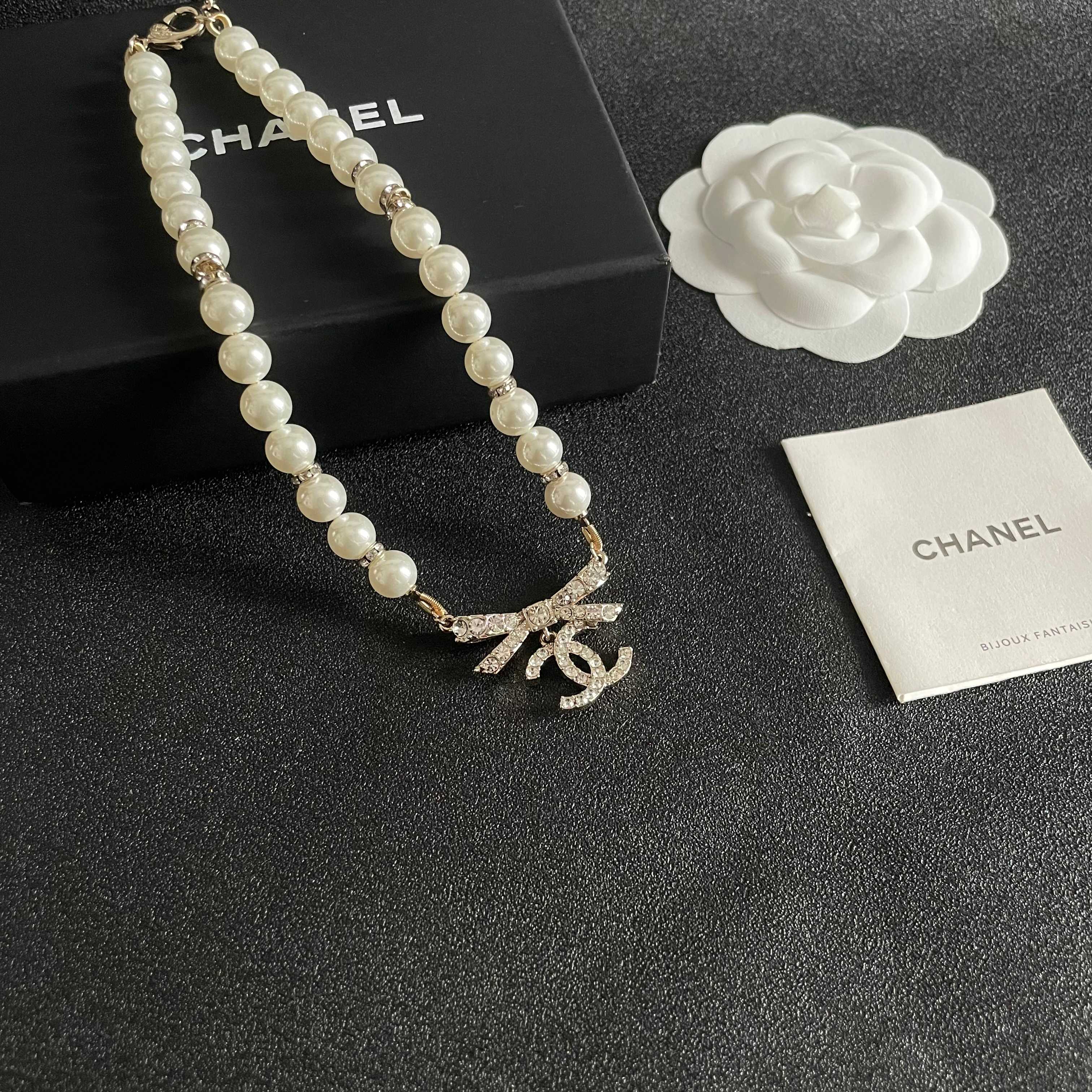  Chanel香奈儿 中古 项链👀小香家的款式真心无需多介绍😘🎶每一款都超好看，精致大方，非常显气质