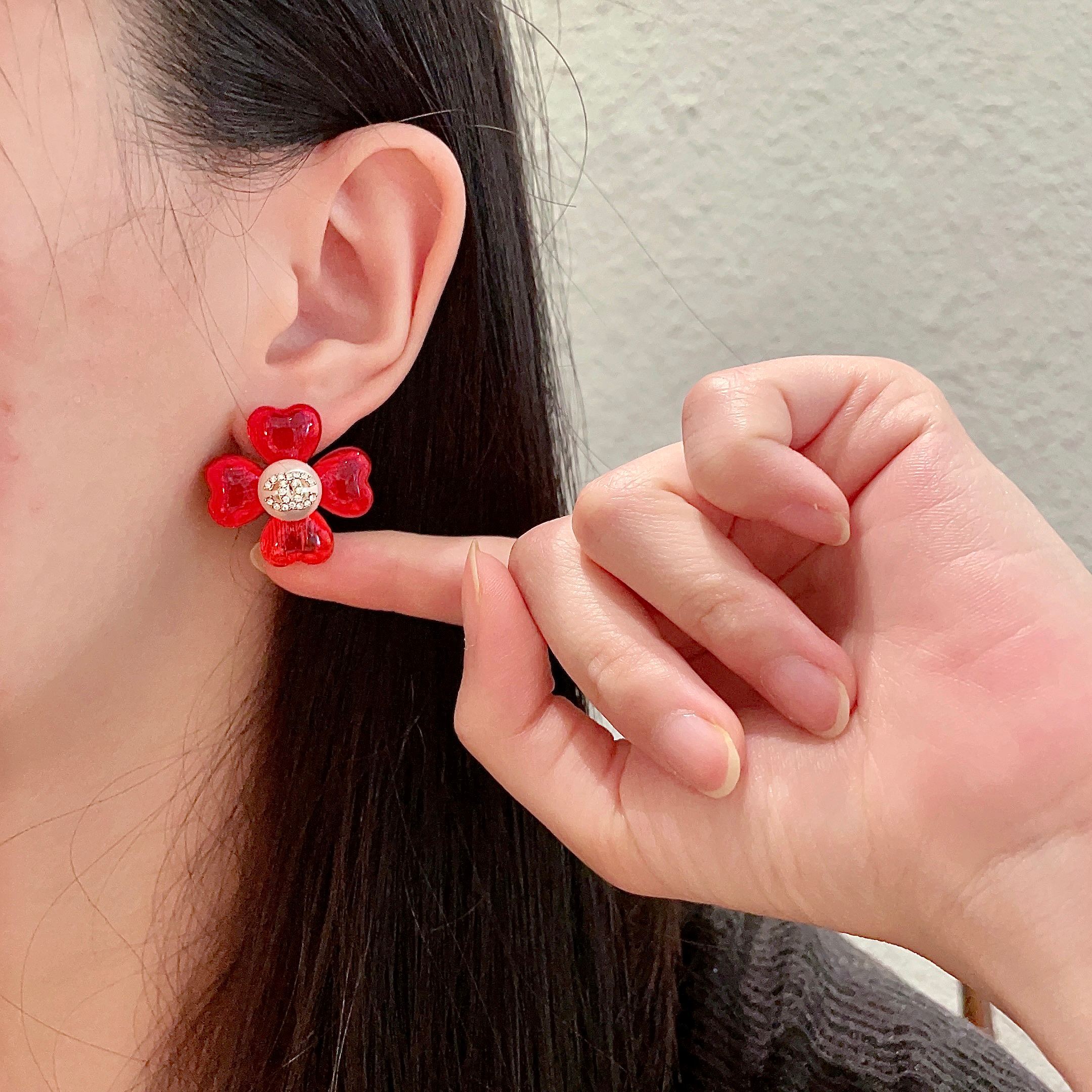  Chanel香奈儿 中古 双C耳钉👀小香家的款式真心无需多介绍😘🎶每一款都超好看，精致大方，非常显气质