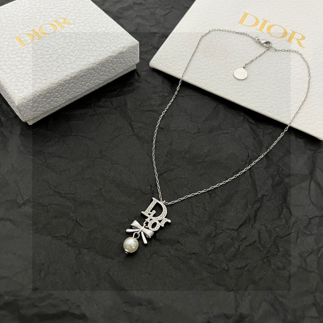 👑Dior 迪奥 项链 精选原版一致 黄铜材质 甜美气质高雅